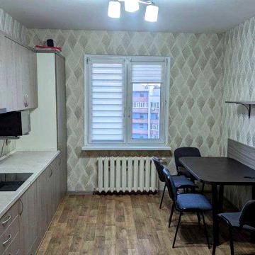 Чудова двохкімнатна квартира на вул. Драгоманова 1-Б