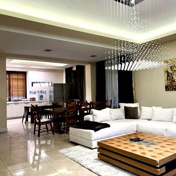 Центральна вул., 5