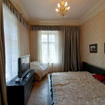 Володимира Рутківського вул. (Віри Інбер), 15