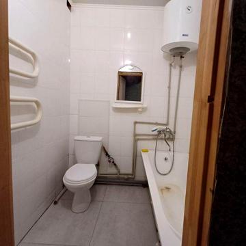 Продаж 1 кімнатної квартири на першому поверсі,"під ремонт".Сахзавод