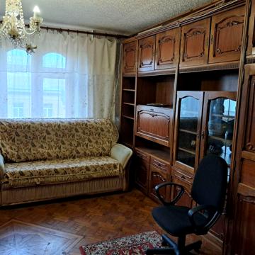Студентська вул., 5/2