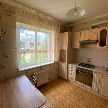 Академіка Амосова, 6