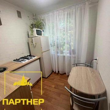 -Продам двокімнатну квартиру в нагірній частині міста