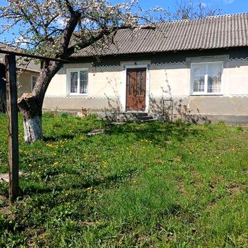 Продаж будинку із землею (с. Жукотин), торг, власниця