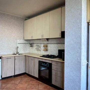 3-кв Радунська 5-Б Деснянський р-н. Без комісіі.Постанови, сертифікати