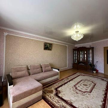 продаж 3 кімнатної квартири в центрі міста.Можна під  державні програм