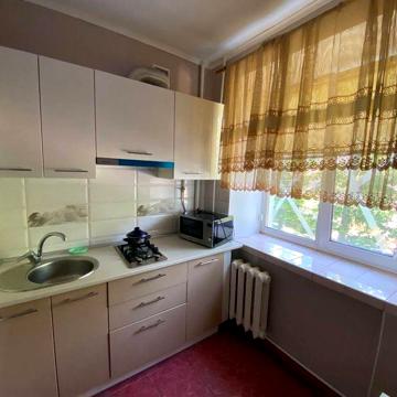 Аренда 2х к.кв на Адмиральской 3/9 10000грн