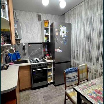 Продам 2х кімн кв Юрія Вороного