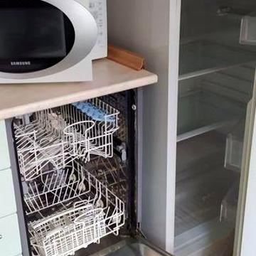 Сдам 2 комнатную  район Мегасити, Дарницкая пл, Пражская  21  метро