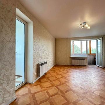 Академіка Тамма вул., 6