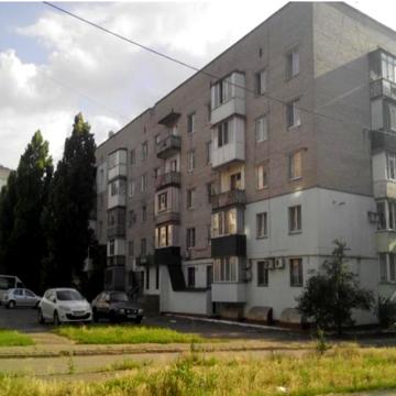 Металургів вул., 26