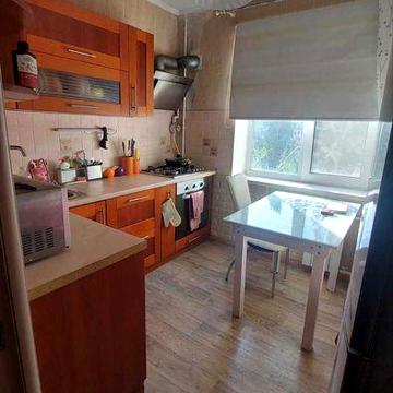 Продам гарну 2-у квартиру вул.Зодчих