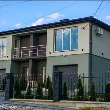 Купуйте котеджі від 110 м² на ділянках 6–8 соток у Freedom Hill