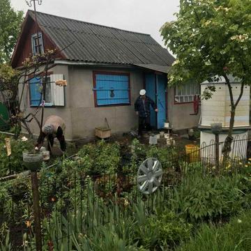 Продам дачу кооператив Вишенька.Домік ,криниця ,5 соток