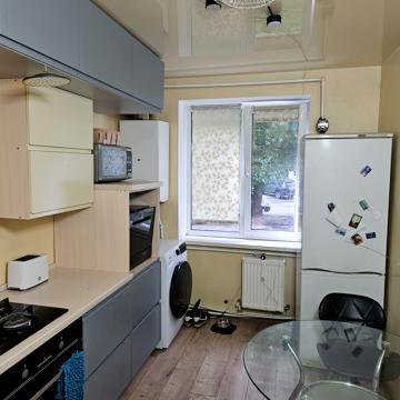 Білогородська вул., 45