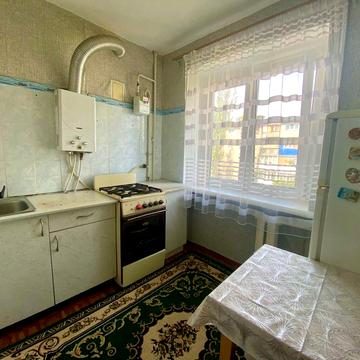 Продается двухкомнатная квартира  в Корабельном районе(Океановская)С2