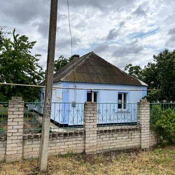 Будинок 67 м², 17 соток,газ, вода с.Благодарівка,20 км від міста