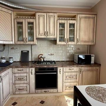 Петра Калнишевського вул., 3