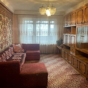 Бочарова вул., 10