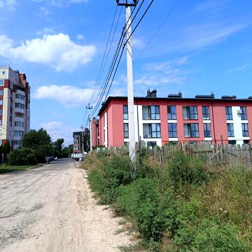 Весняна вул., 26