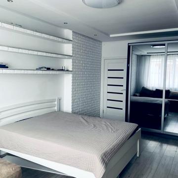 Під Голоском вул., 8