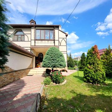 Дом в Одессе участок 20 соток Бассейн, Подвал, 2 Гаража