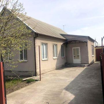 Будинок в Підгородньому