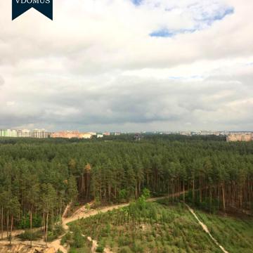 Університетська вул., 1д