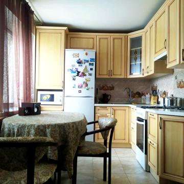 Празька вул., 30