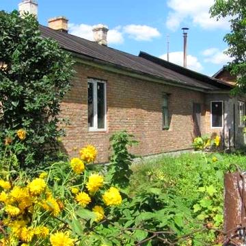 Половина будинку в чудовому зручному місці