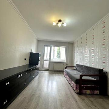 Продам 2 кім.квартиру вул.СХІДНА 26