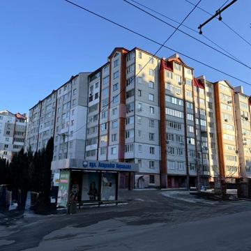 Сергія Корольова вул., 10