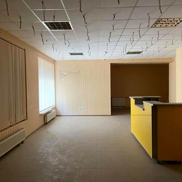Різдвяна вул., 50