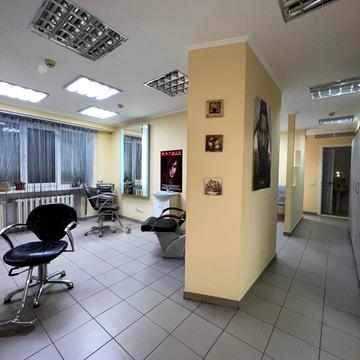 Метробудівська вул., 4