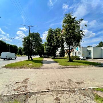Відродження просп., 41