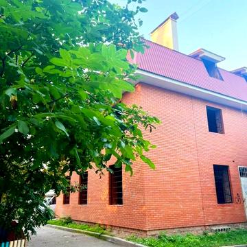 Освіти вул., 4В