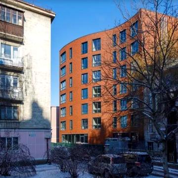 Родини Барвінських вул., 4