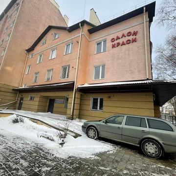Леся Курбаса вул., 7