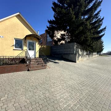 Грушевського, 71