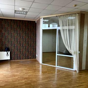 Святослава Караванського вул. (Жуковського), 33