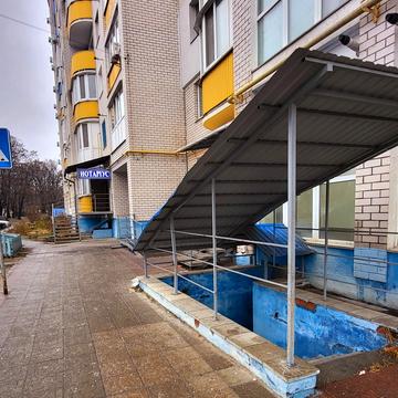 Степана Бандери вул. (Попова), 1 