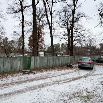 Тарасівська вул., 23