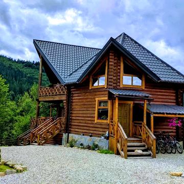 Лесі Українки вул., 4