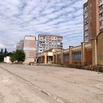 Молодіжна вул., 54