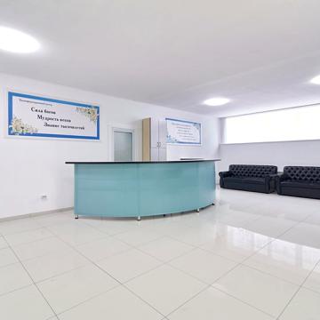 Спортивна вул., 18