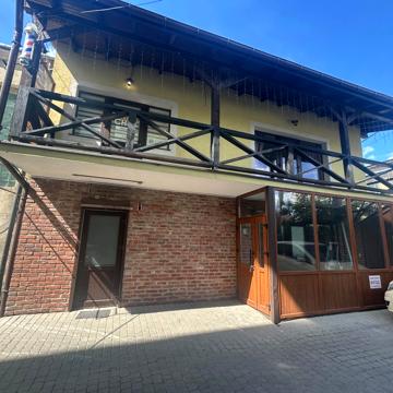 Михайла Грушевського вул., 56
