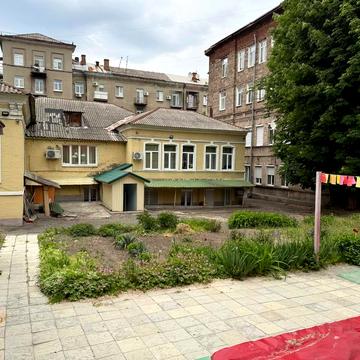 Левка Лукяненка вул. (Василя Жуковського), 9