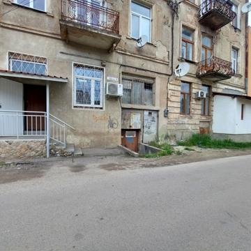 Підвалля, 5