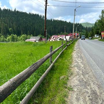 Поляниця, Надвірнянський, Івано-Франківська область 1207000.0 USD