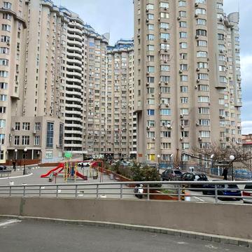 Середньофонтанська вул., 19